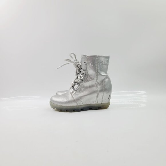 Sorel X Disney Girl's Silver Leather Lace Wedge Winter Ankle Bootie Size 1 - Picture 2 of 6